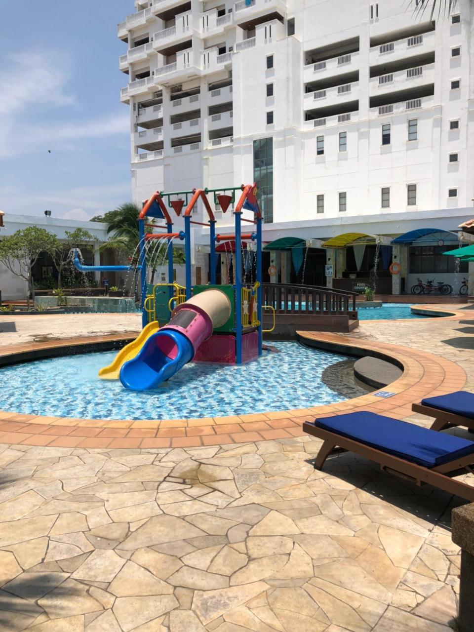 Private Water Chalet Port Dickson Exterior photo